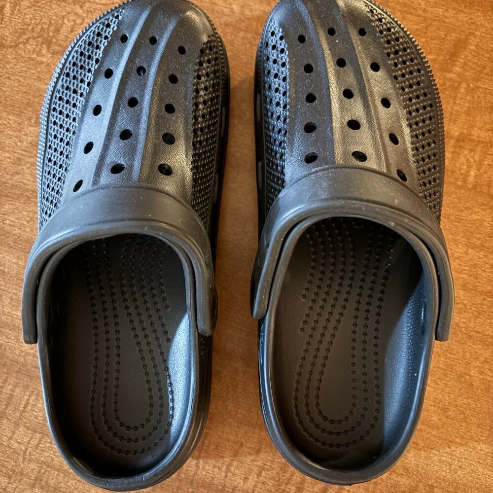 Black uni-sex NEW Beslip clogs